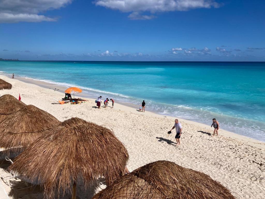 Cancun Oceanfront, Entire Apartment Eksteriør bilde